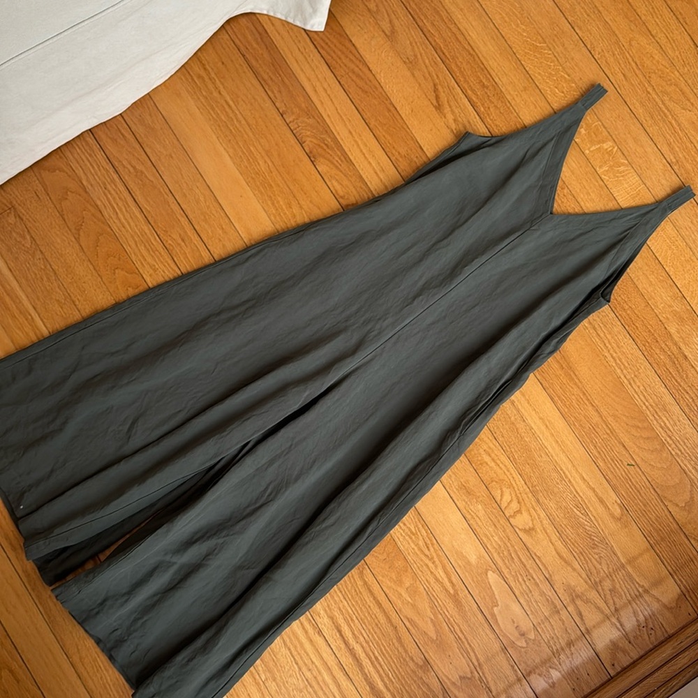 Uniqlo army green linen wide leg jumpsuit
